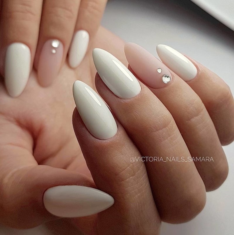 Френч омбре миндаль