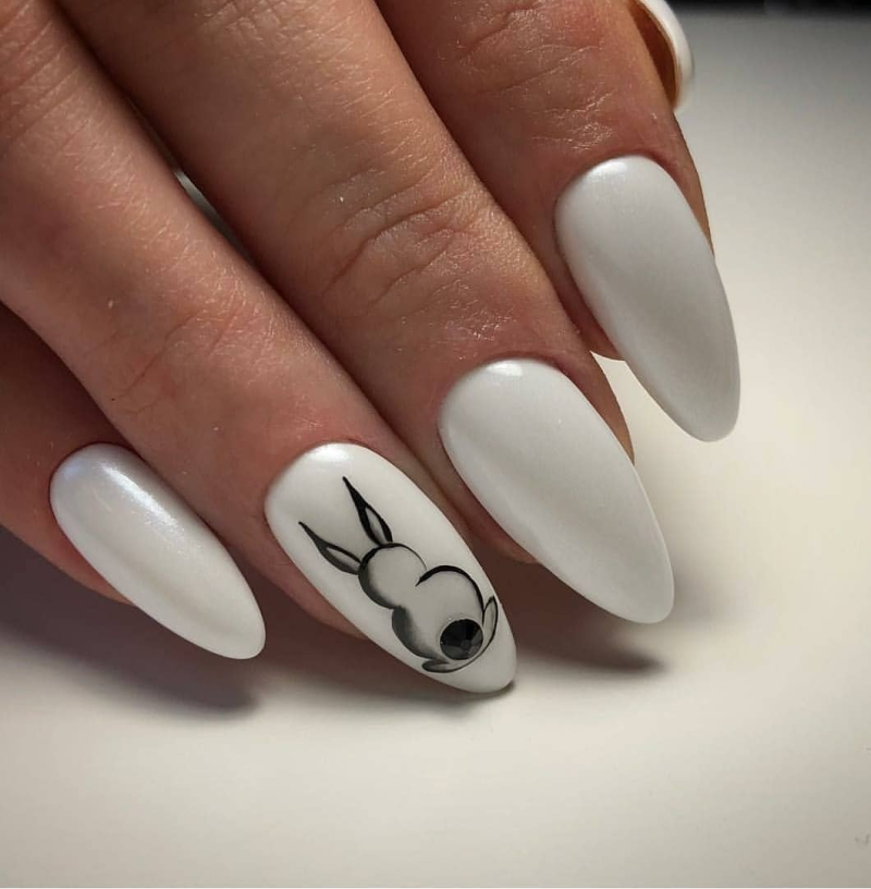 Белые ногти маникюр