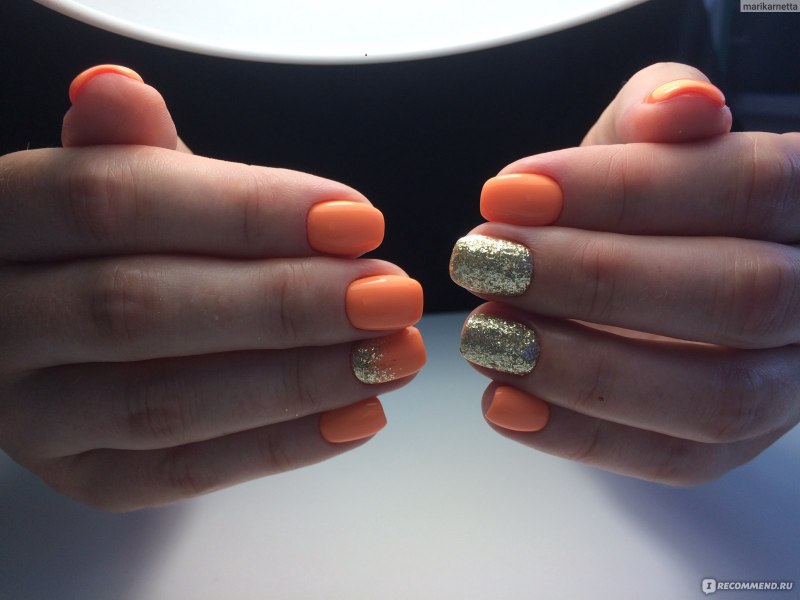 Черный маникюр с серебряной фольгой