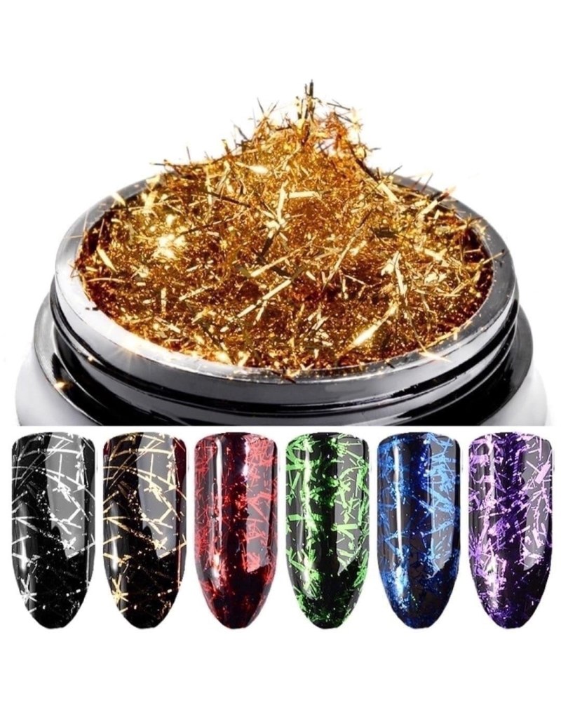 Маникюр с жидкой фольгой