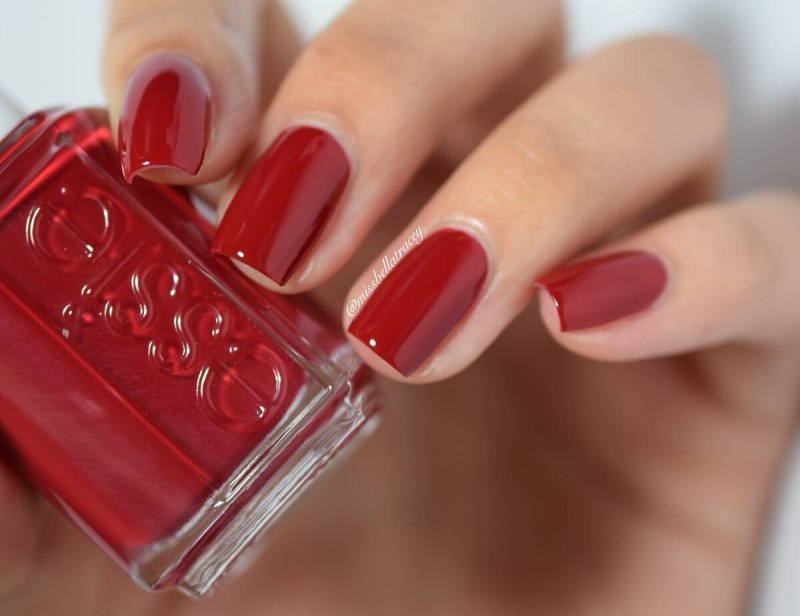 Неоновый оранжевый лак для ногтей