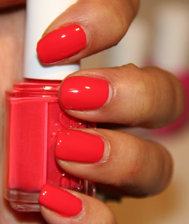 Лак для ногтей Essie оранжевый