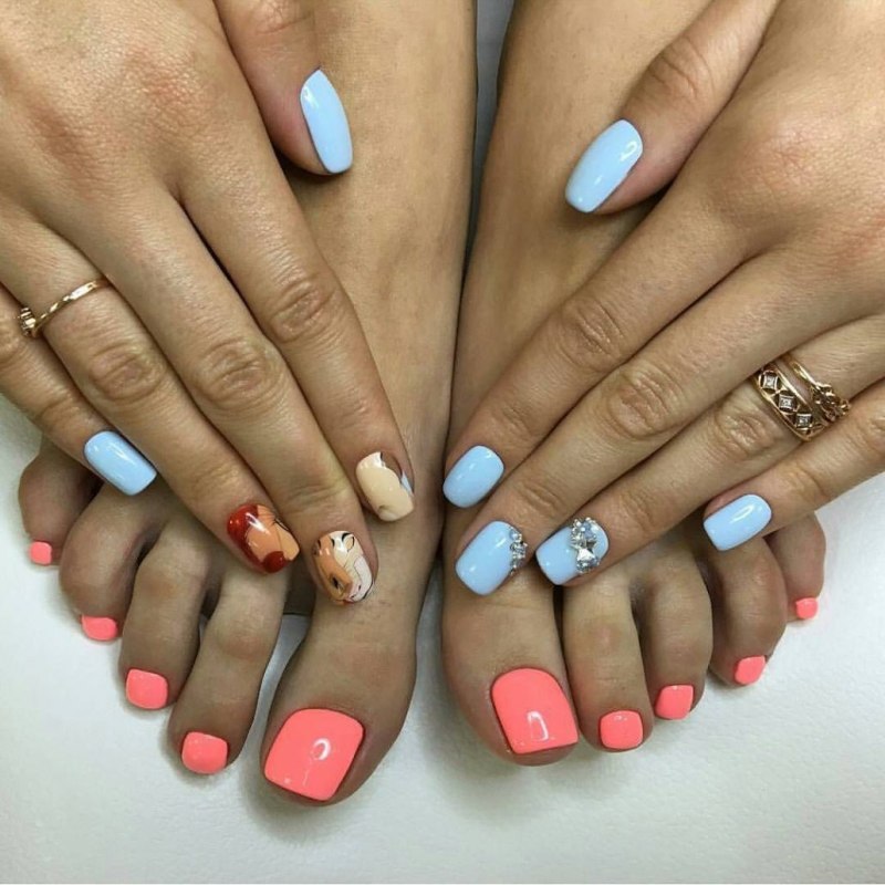 Маникюр и педикюр