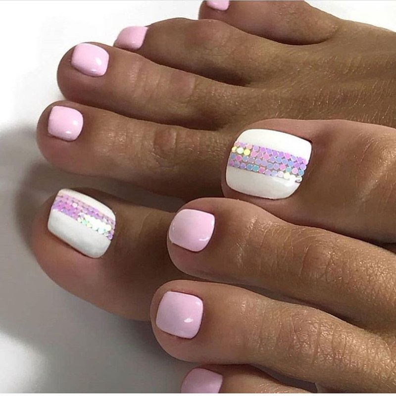 Модный педикюр