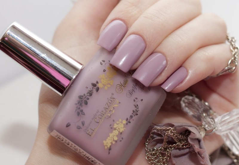 Ногти коричневые с розовым