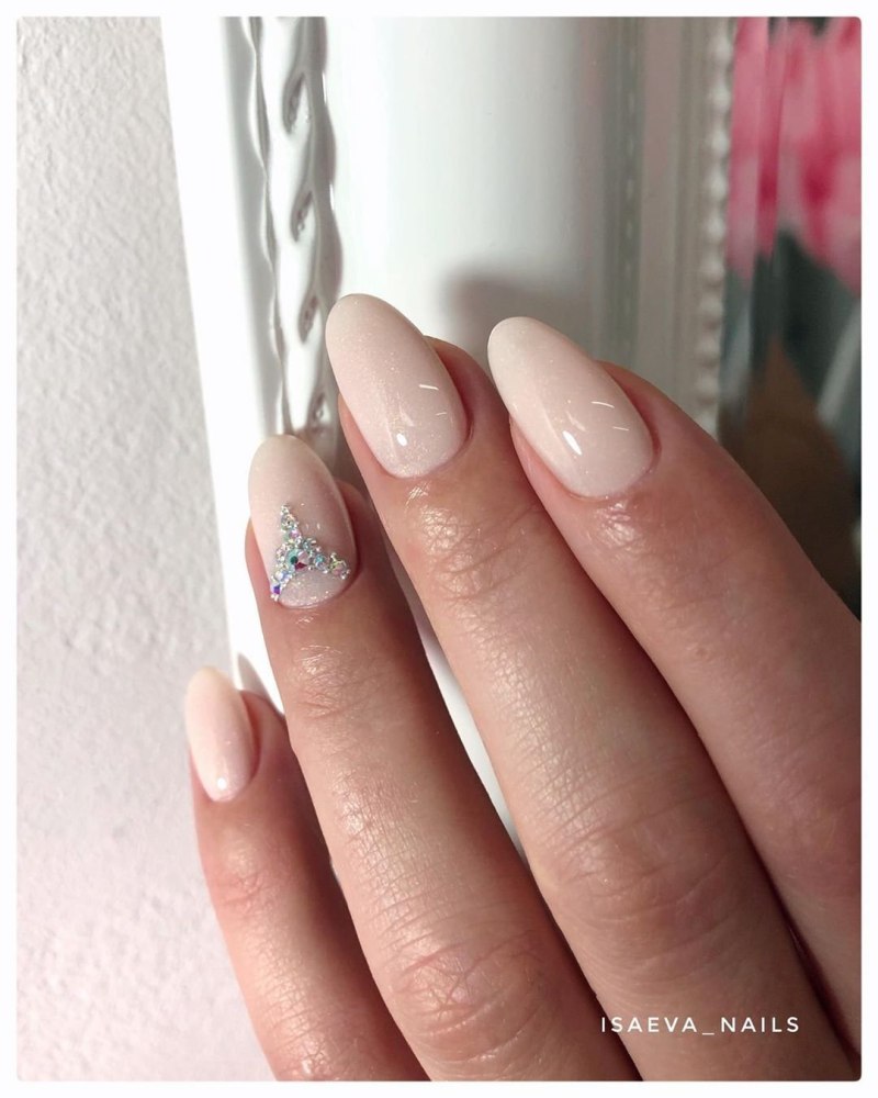 Маникюр в школу