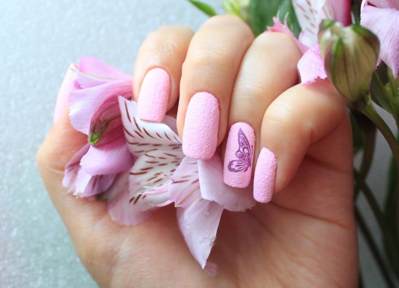 Маникюр на короткие ногти веточки