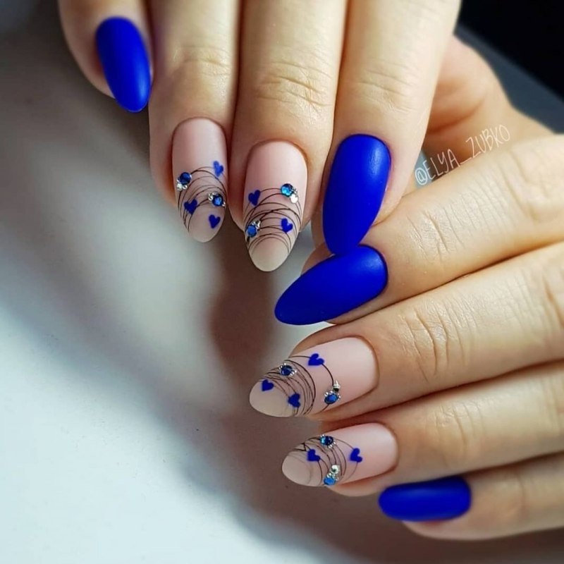 Нарощенные ногти с узорами