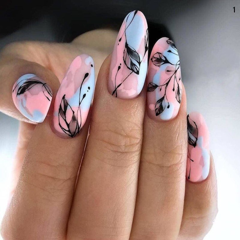 Красивые яркие ногти