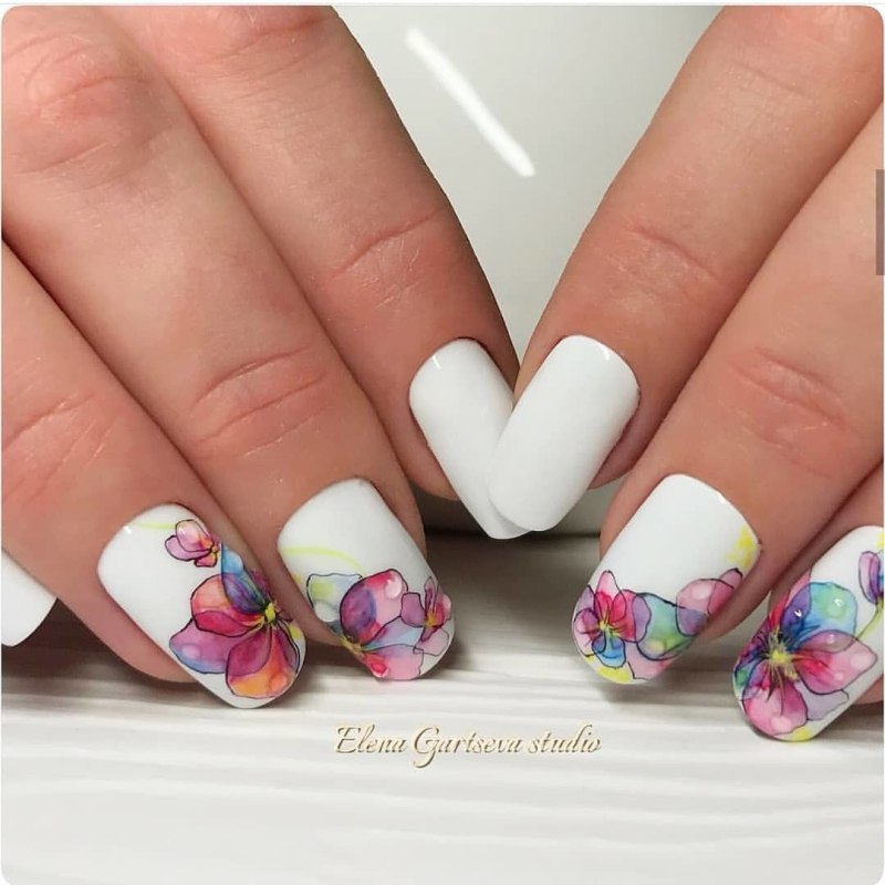Акварельный маникюр