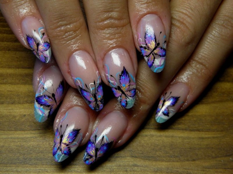 Роспись на ногтях