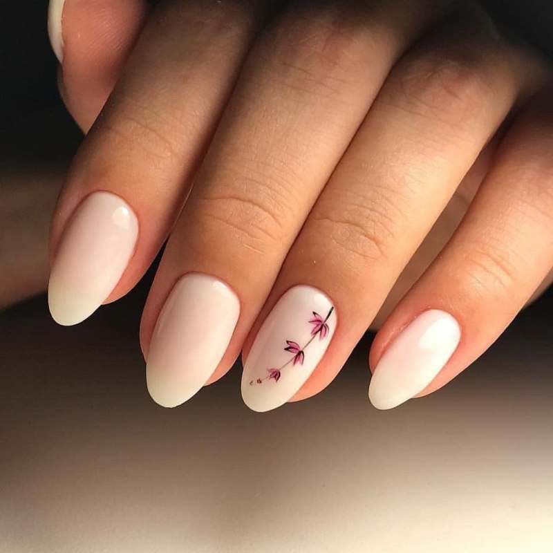 Нежный маникюр