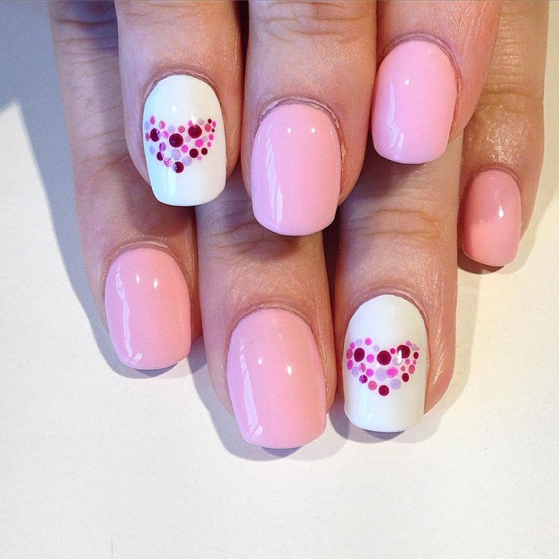 Нюдовый мраморный маникюр 2020