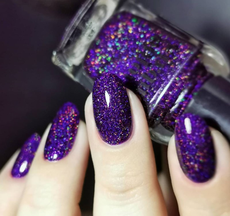 Розово серебристый маникюр