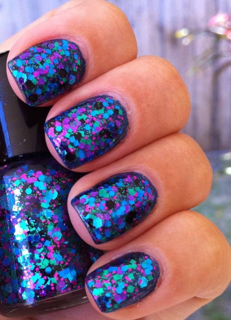 Ногти фиолетовые с блестками