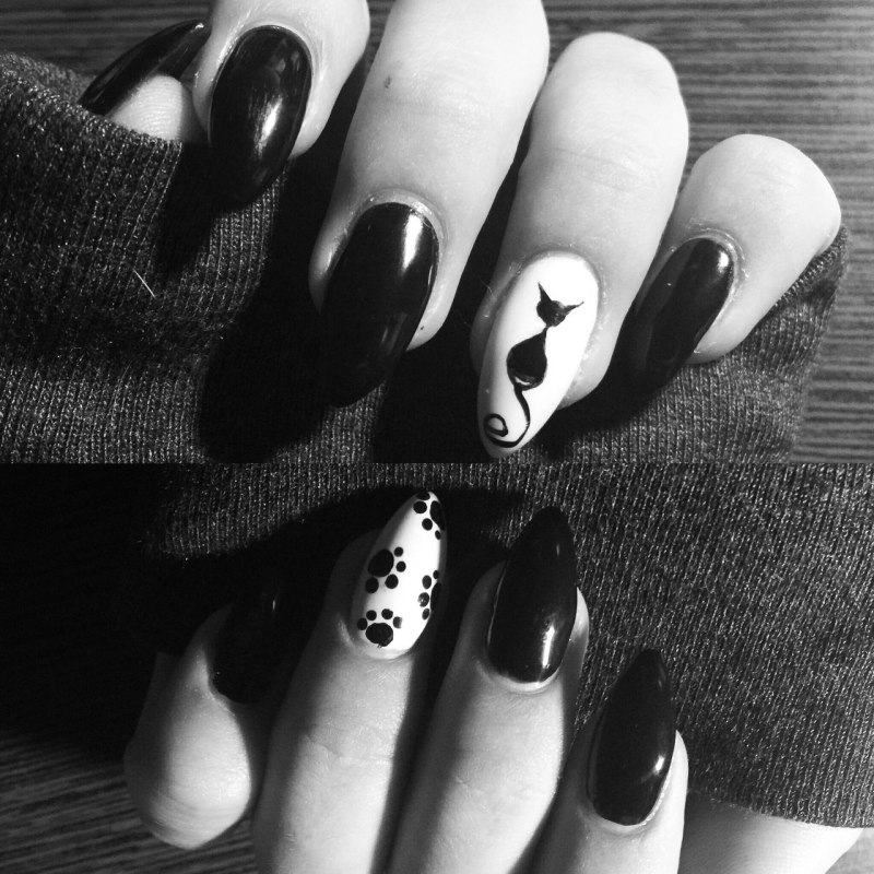 Красивый маникюр черно белый