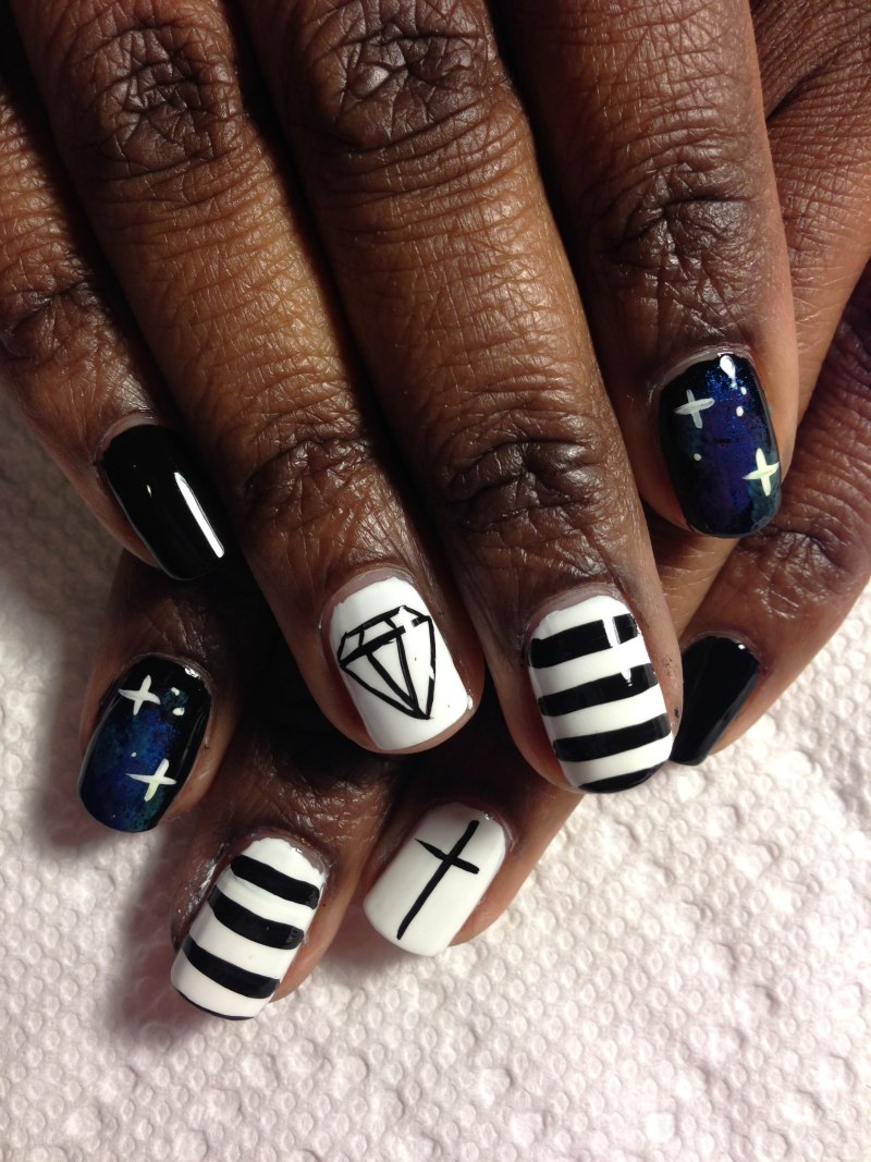 Ногти с полосками