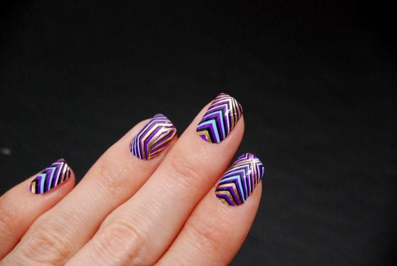 Геометрический маникюр