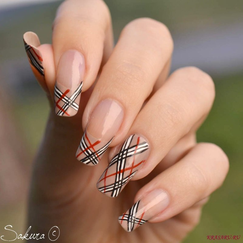 Маникюр с полосочками