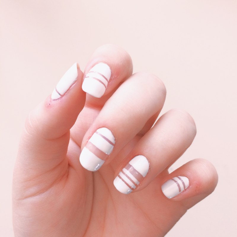 Маникюр с полосочками