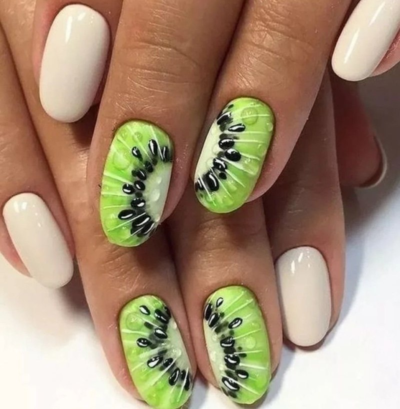 Сочный летний маникюр