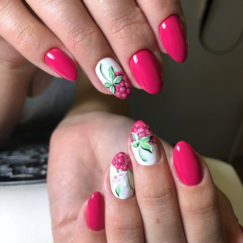 Летний маникюр с фруктами