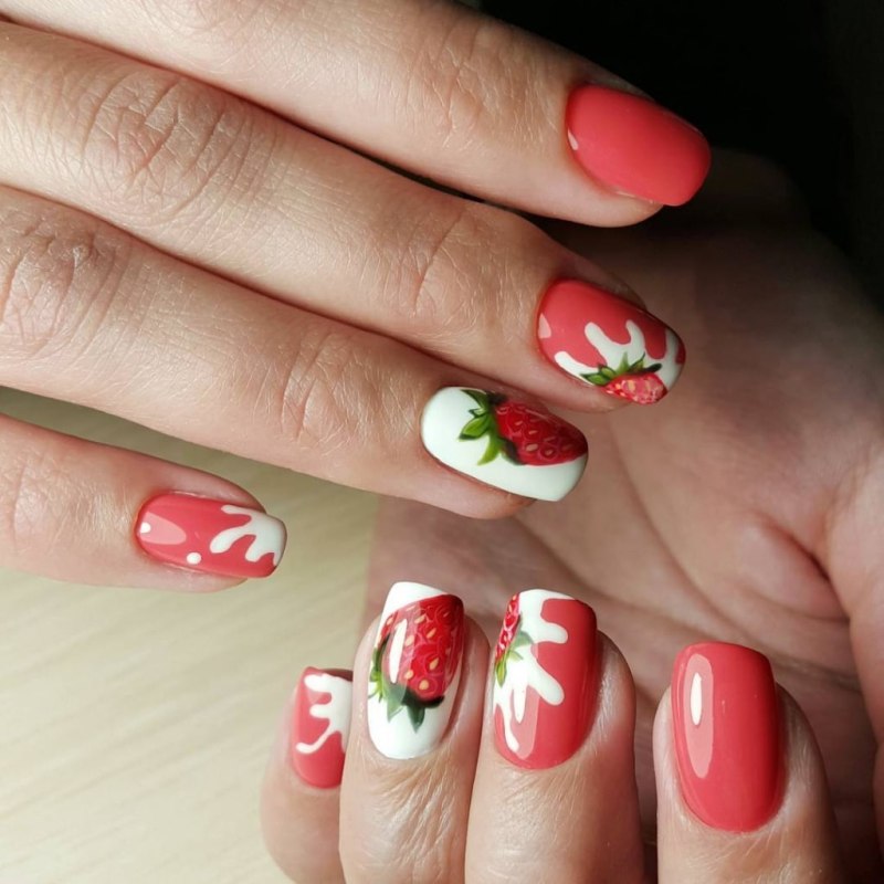 Летние ногти с фруктами