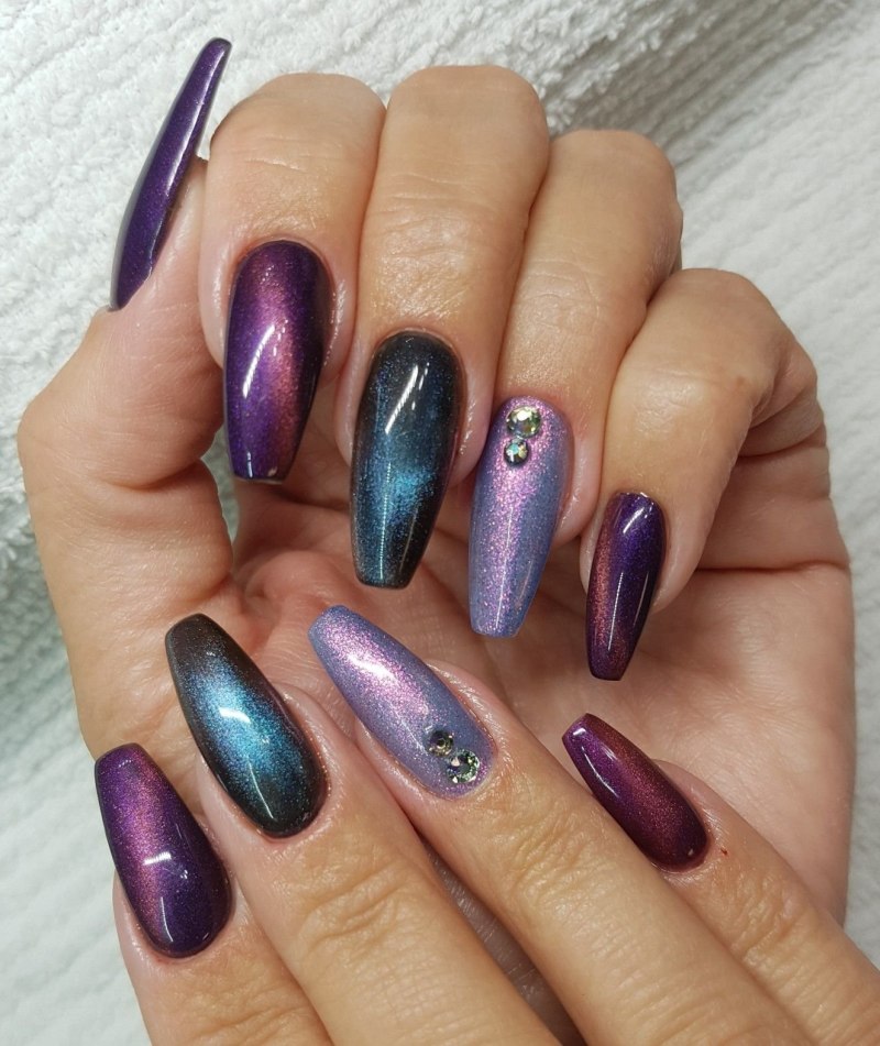 Маникюр кошачий глаз розовый