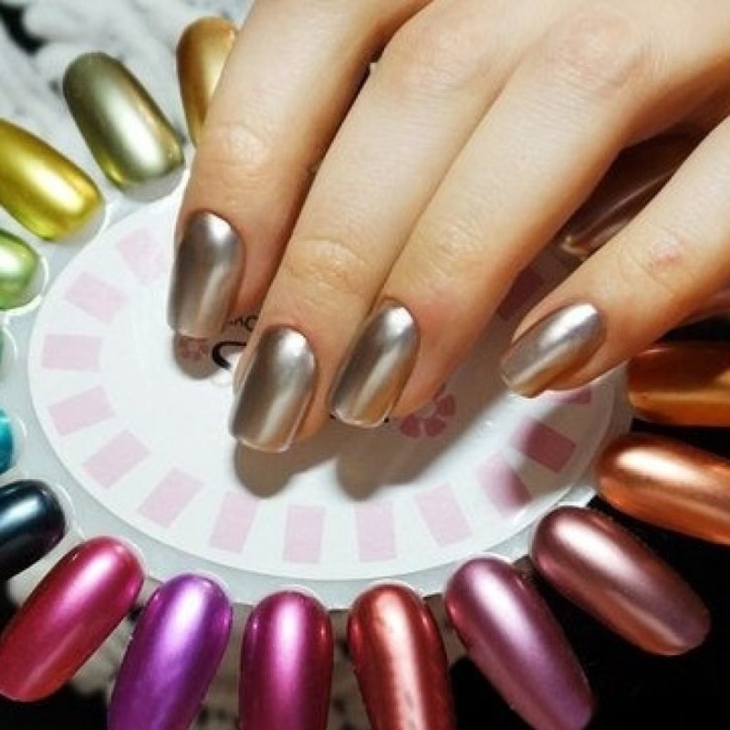 Маникюр кошачий глаз серый