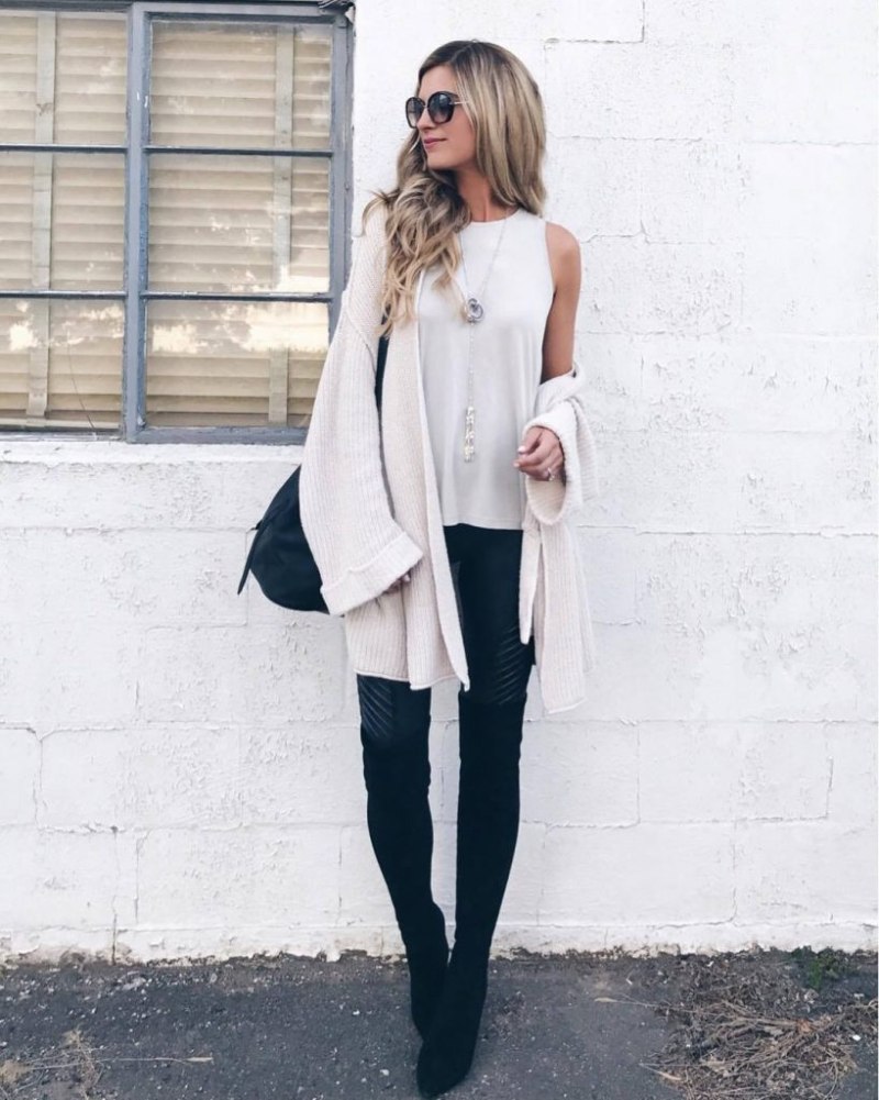 Комплекты одежды для девушек