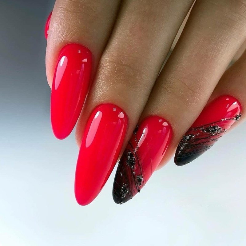 Бордовый миндаль 2020