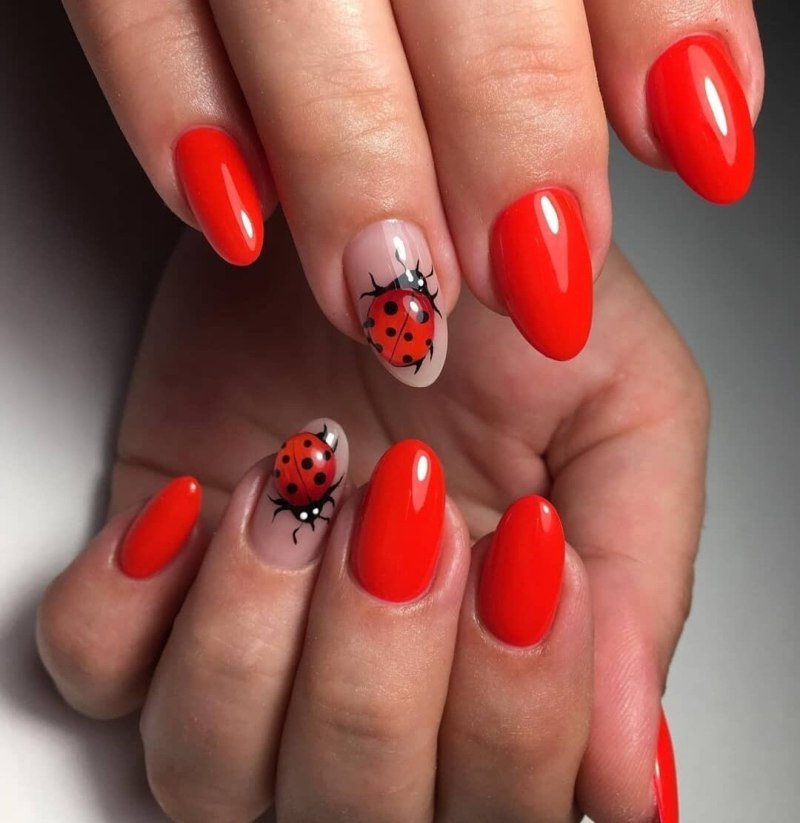 Красные ногти