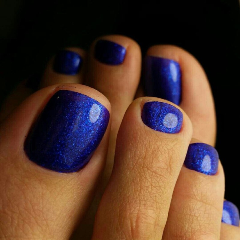 Педикюр с блестками