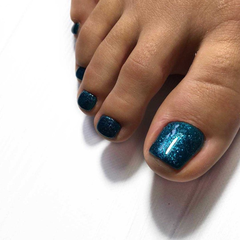 Педикюр лето 2020 однотонный