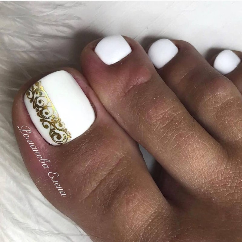 Маникюр с пигментом