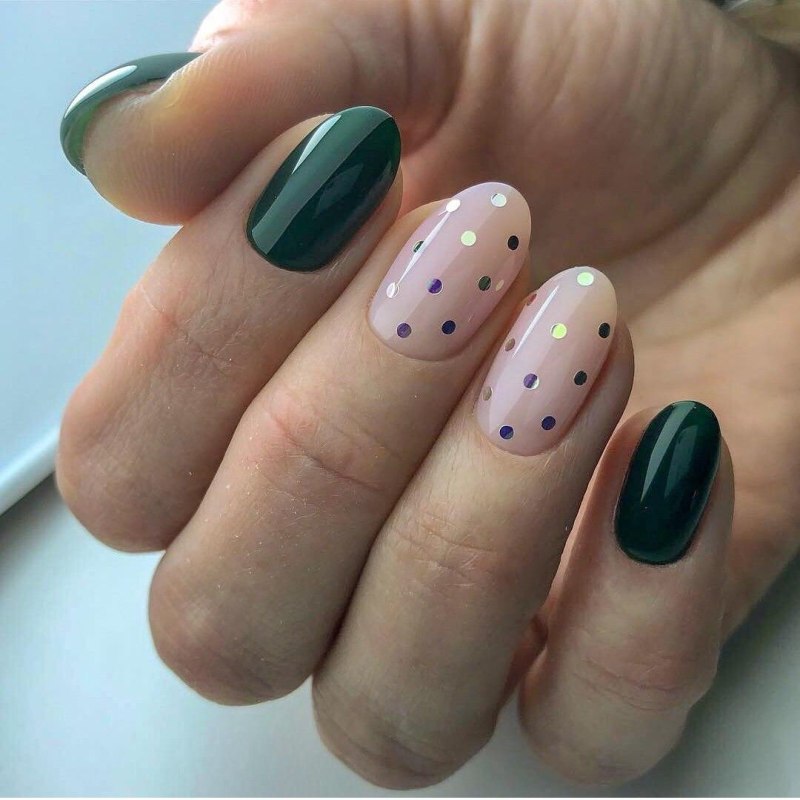 Маникюр на короткие овальные зеленые