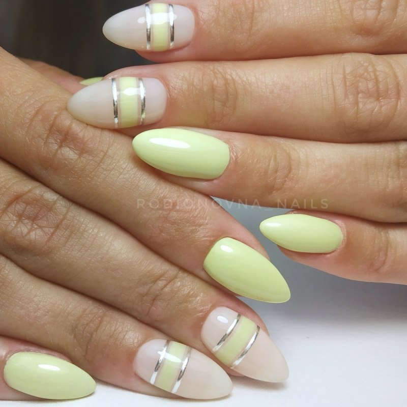 Фисташковый маникюр