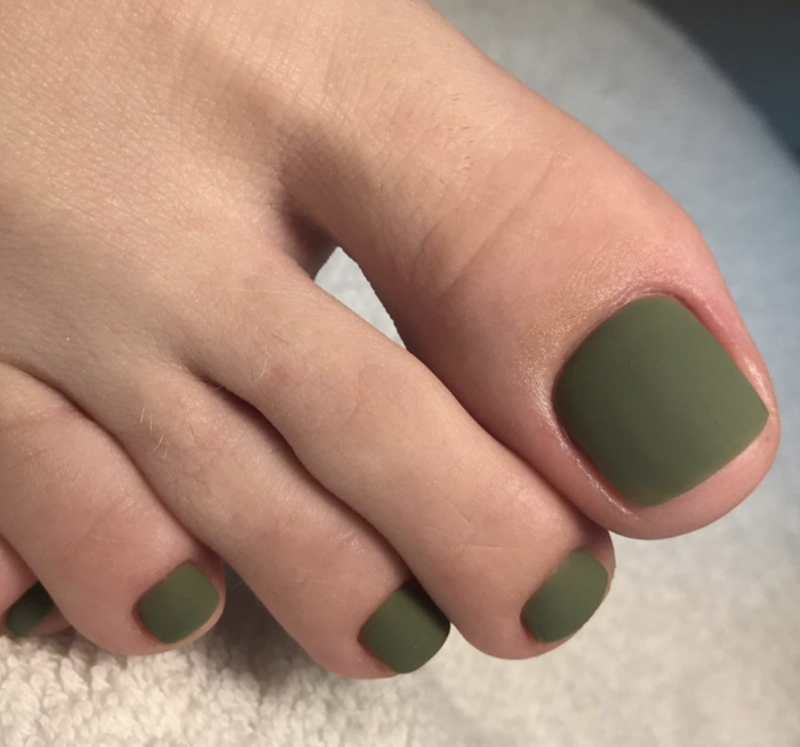 Педикюр кошачий глаз