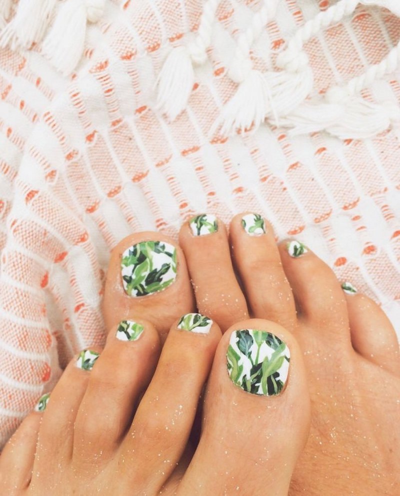 Маникюр и педикюр