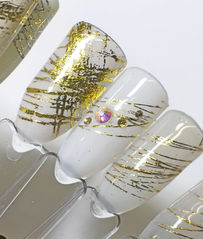 Паутинка на ногтях