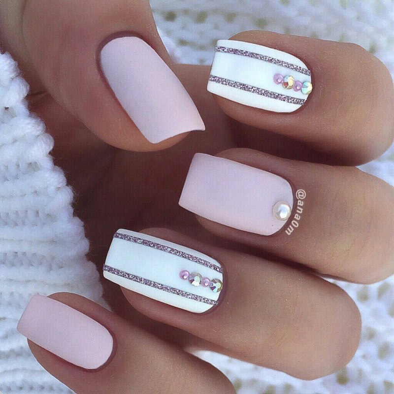 Ногти нежно розового цвета