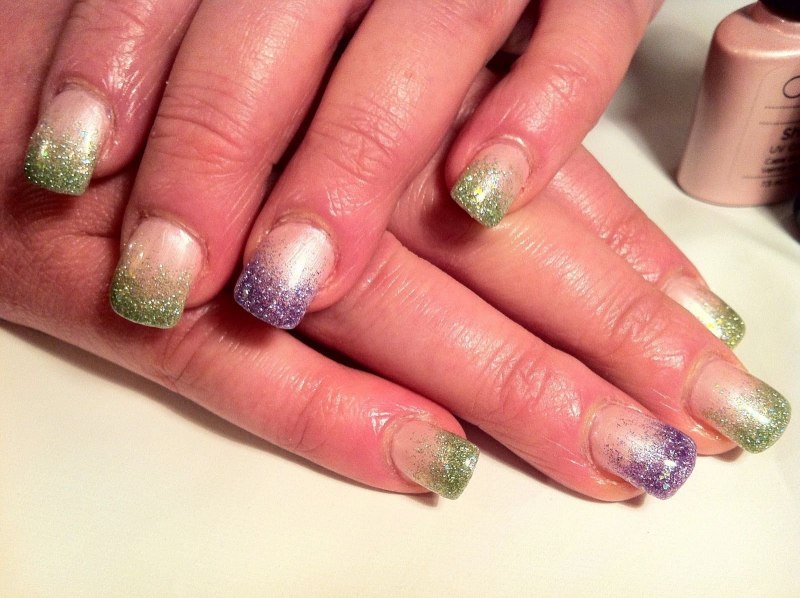 Маникюр растяжка