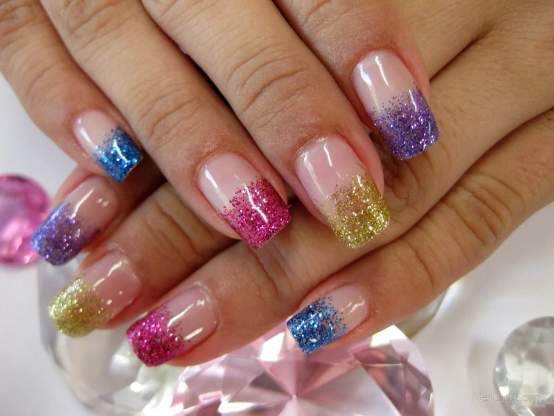 Ногти френч блестки с протяжкой