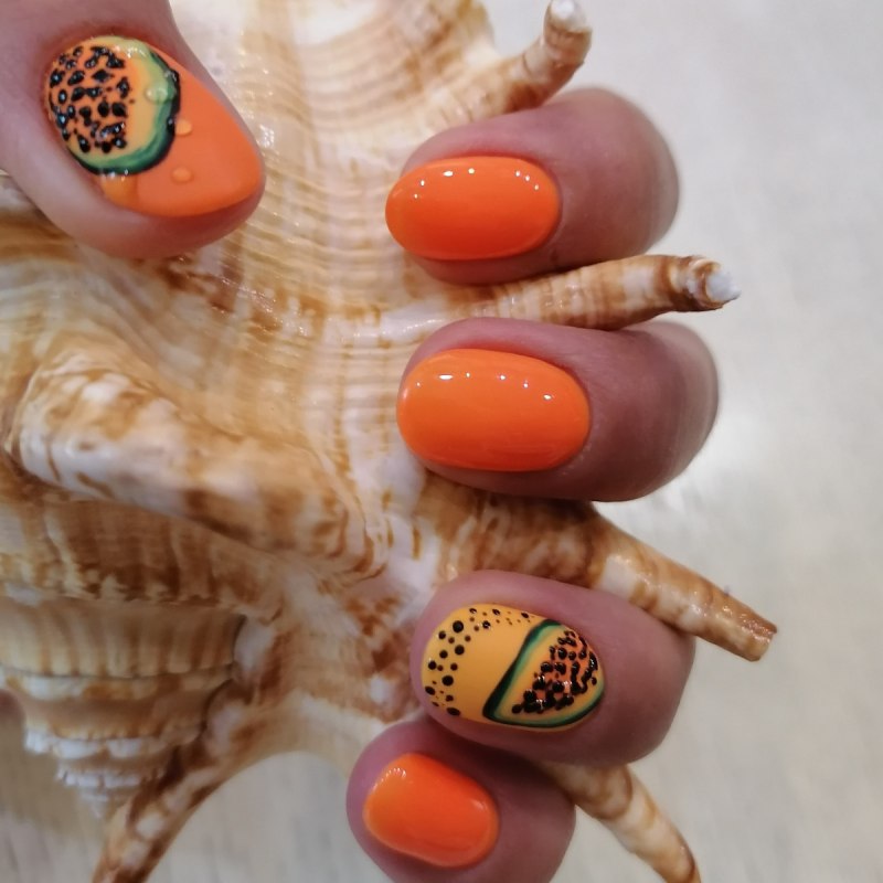 Жёлтый маникюр перепелиное яйцо