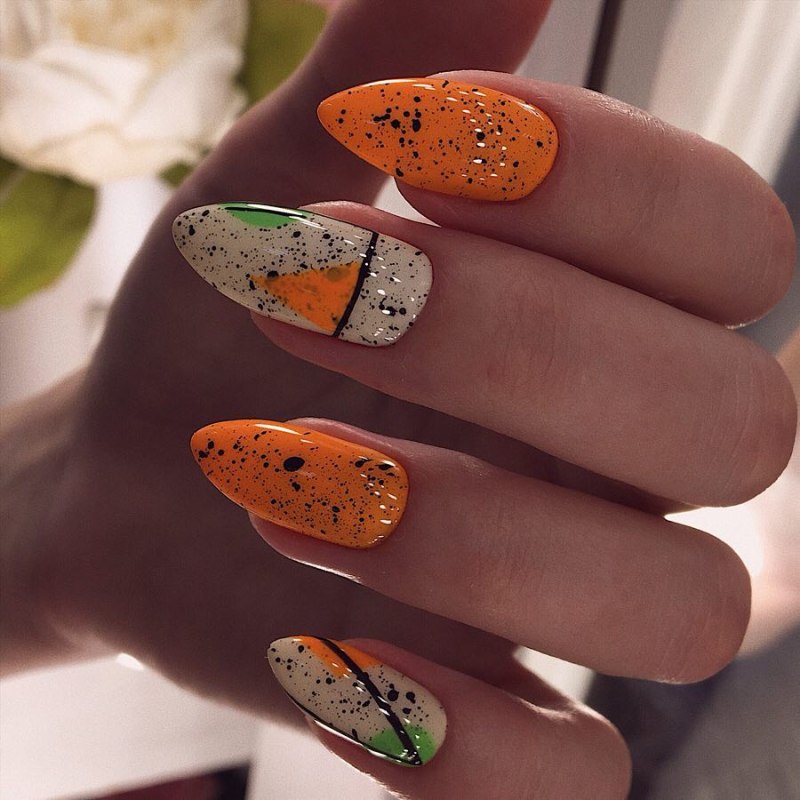 Маникюр лето 2022 перепелиное яйцо