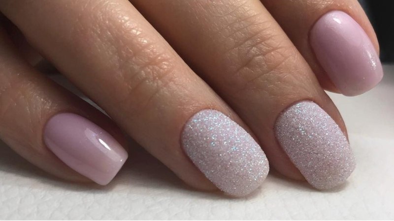 Маникюр в пастельных тонах