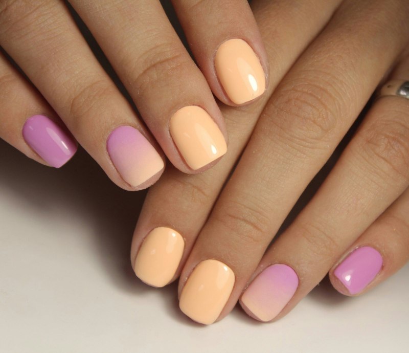 Маникюр на короткие ногти нежные однотонные