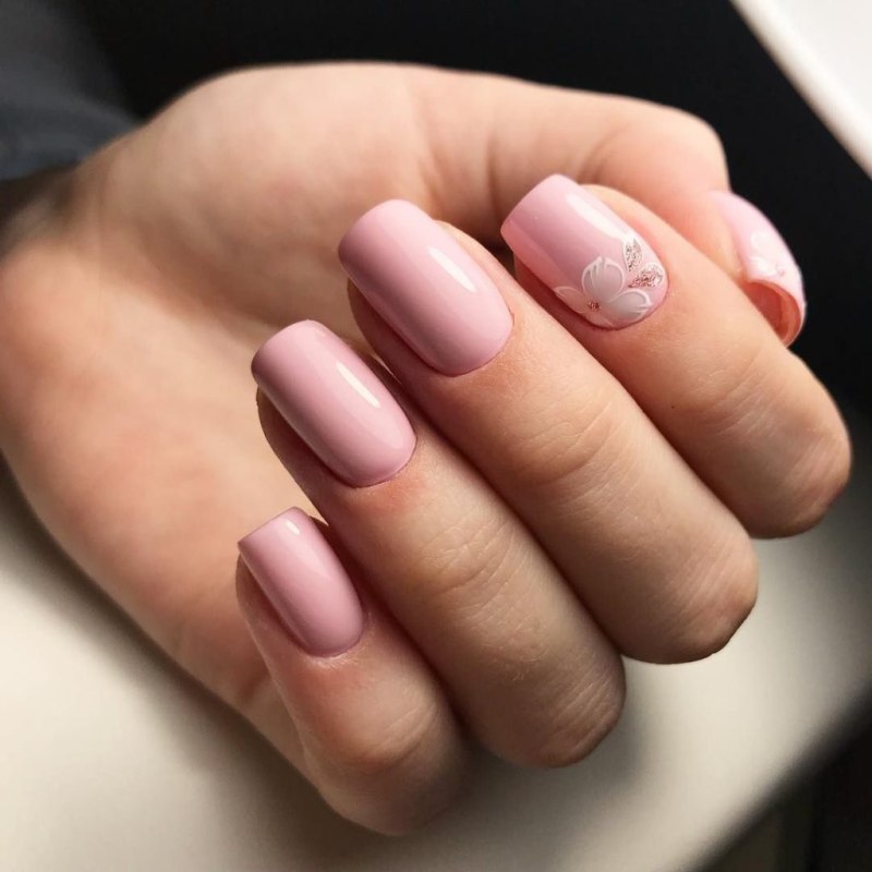 Нежный маникюр