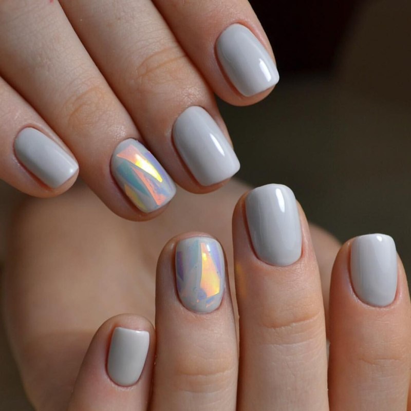 Пастельный маникюр на коротких ногтях