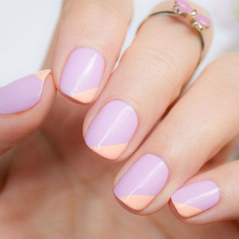 Маникюр в пастельных тонах в школу